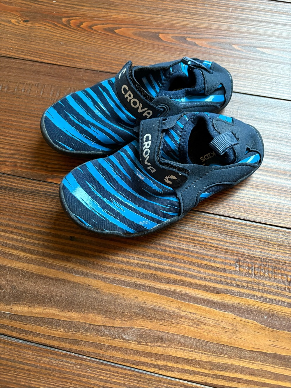 Crova Kids Blue Stripe Water Shoes with Secure Strap